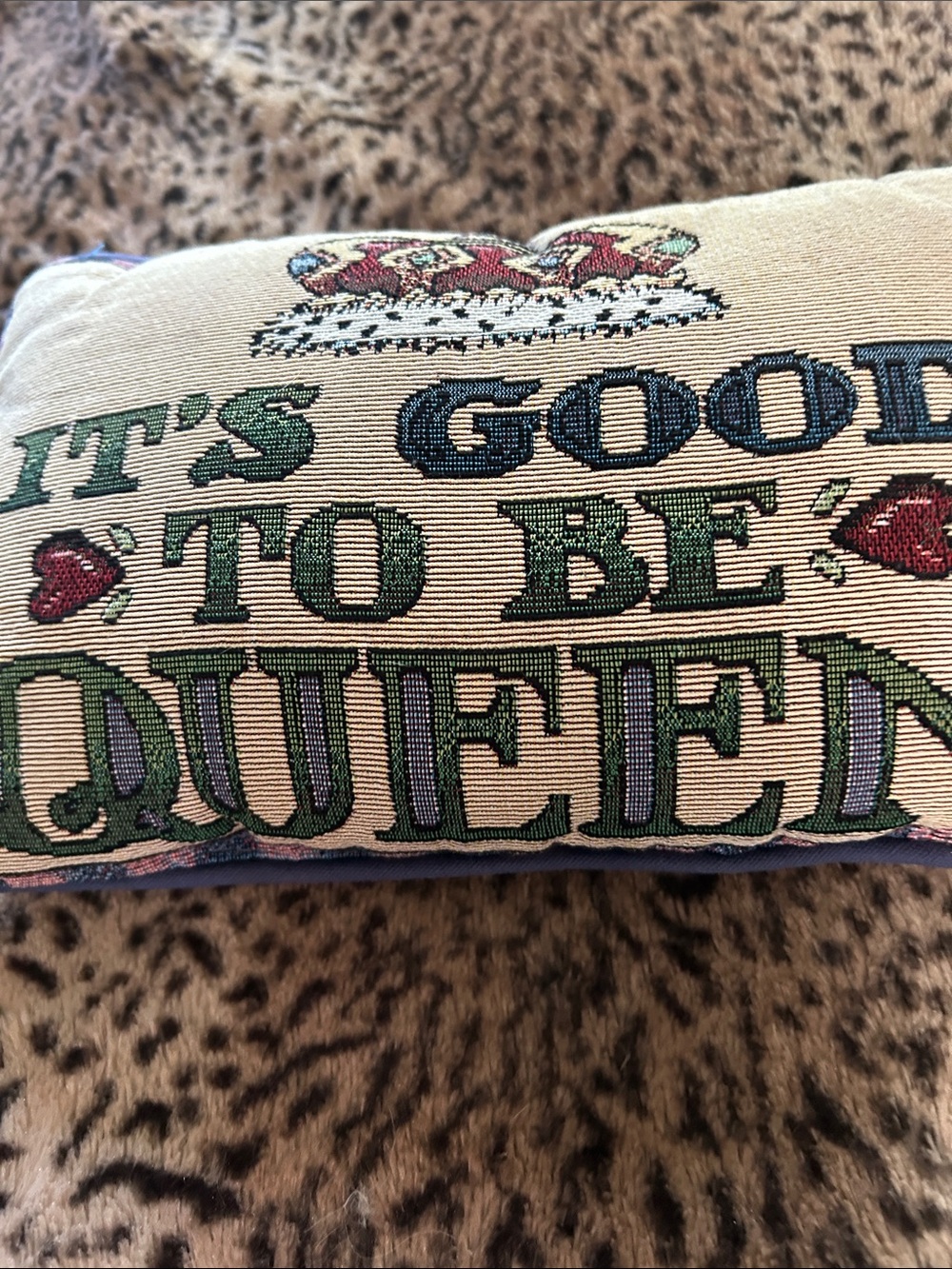 Mary Engelbreit Cream, Green, Blue, Red "It's Good to Be Queen" Accent Pillow - Picture 6 of 7